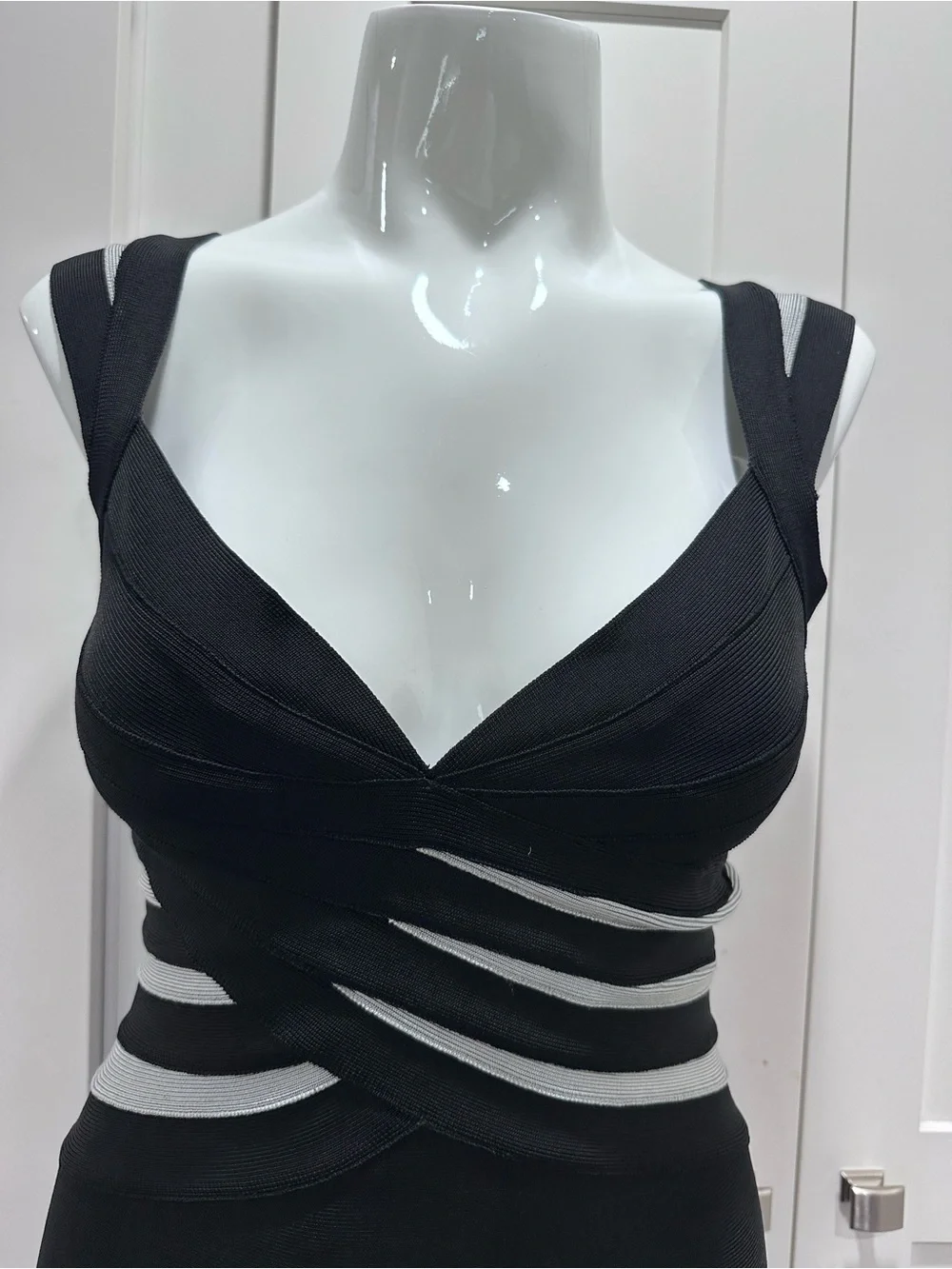 Herve Leger Black Bandage V-Neck Bodycon Dress - Picture 3 of 7